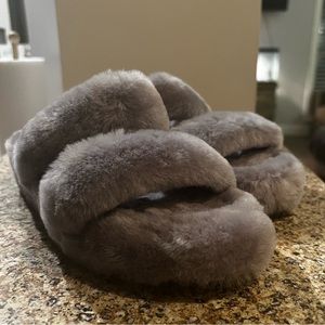 UGG Oh Yeah Double Strap Flat Sandals - NEVER WORN